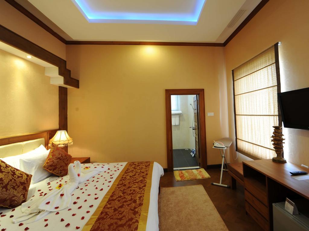 The Golden Lake Hotel Naypyidaw Εξωτερικό φωτογραφία