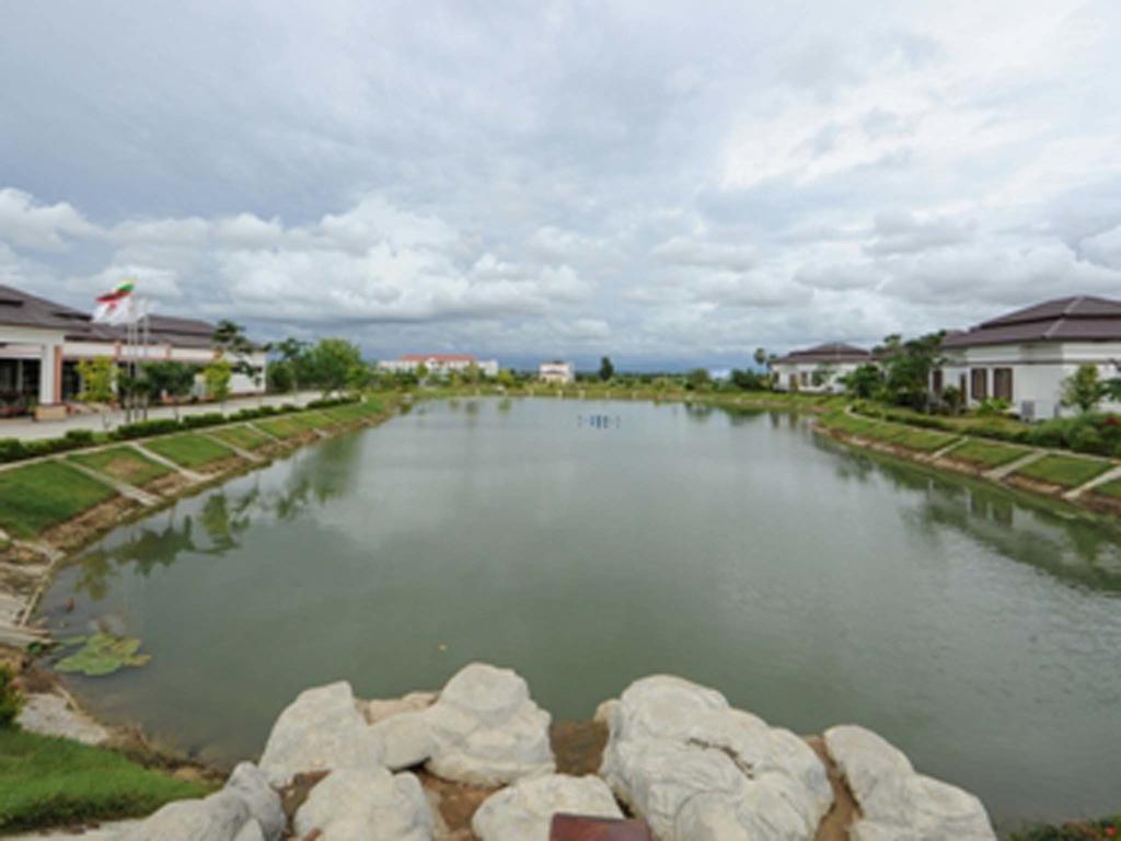 The Golden Lake Hotel Naypyidaw Εξωτερικό φωτογραφία